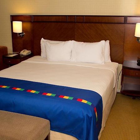 The Hotel Fresno Esterno foto