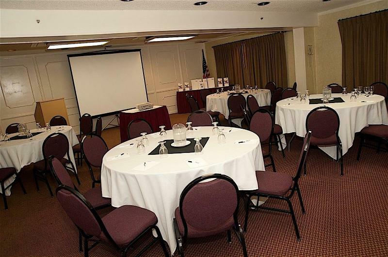 The Hotel Fresno Esterno foto