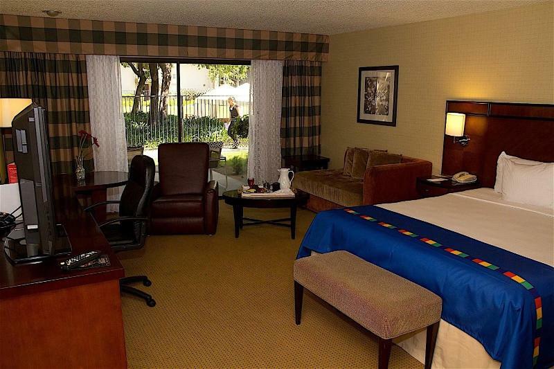 The Hotel Fresno Esterno foto