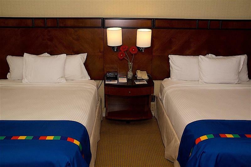 The Hotel Fresno Esterno foto