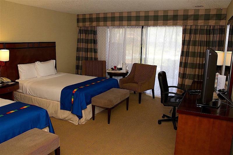 The Hotel Fresno Esterno foto
